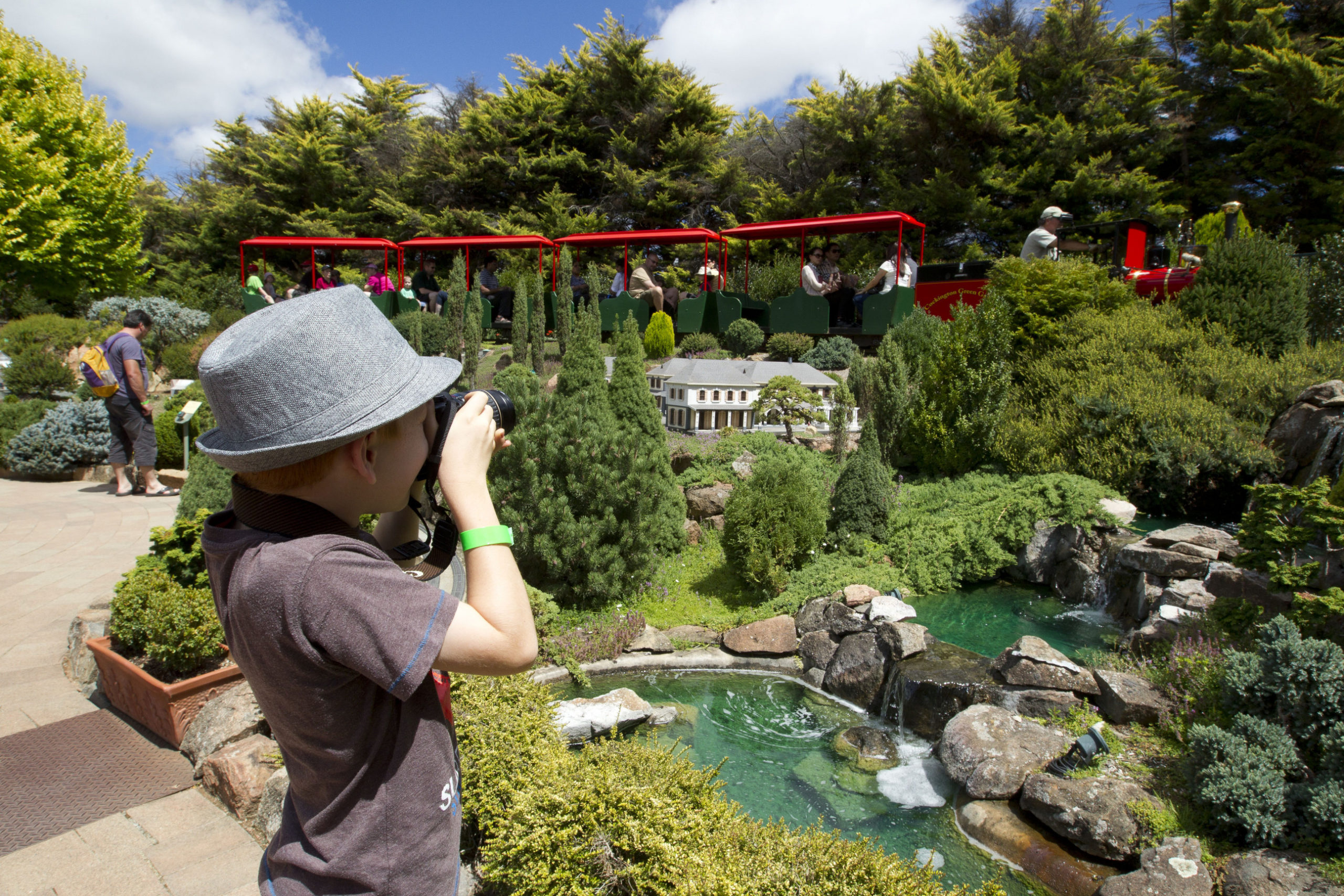 Cockington Green Gardens | Local Attractions | Novotel Canberra