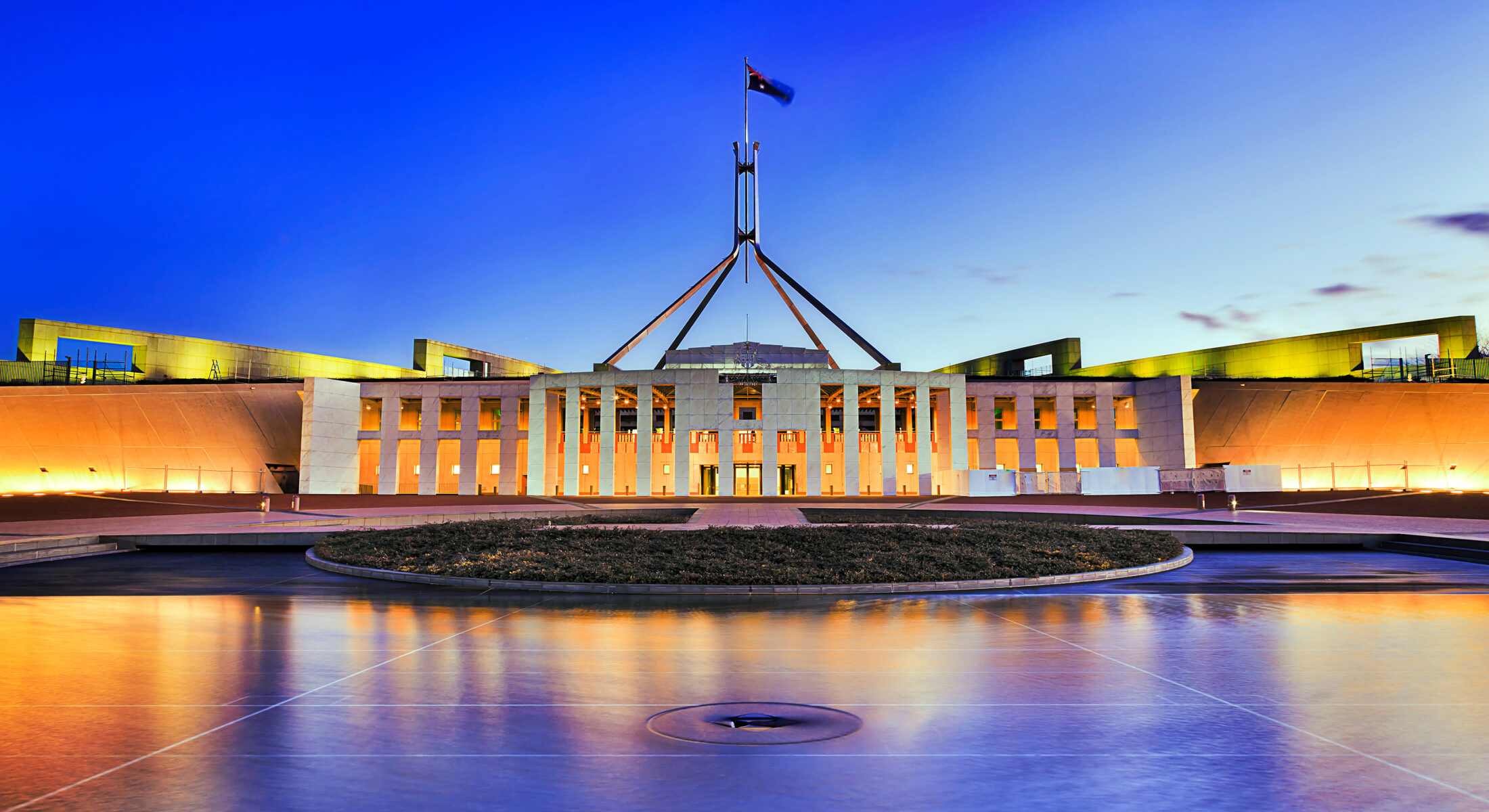 Australian Parliament House Novotel Canberra