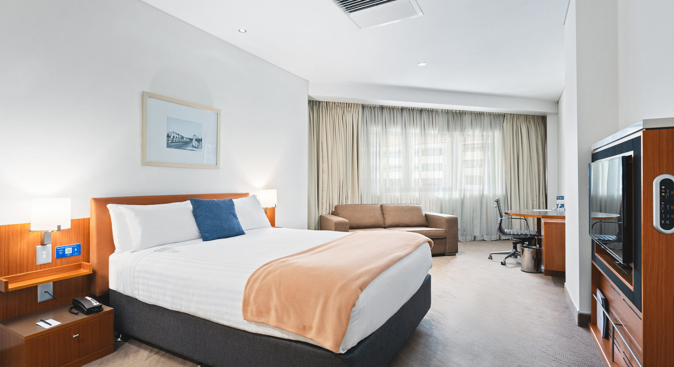 Novotel Canberra accessible room with larger passageways